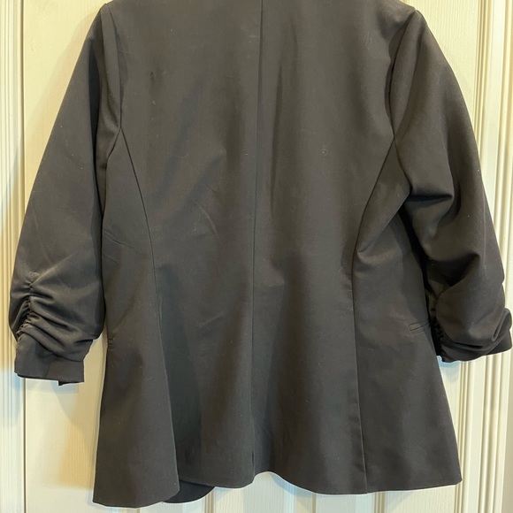 Charlotte Russe Blazer - Picture 3 of 4